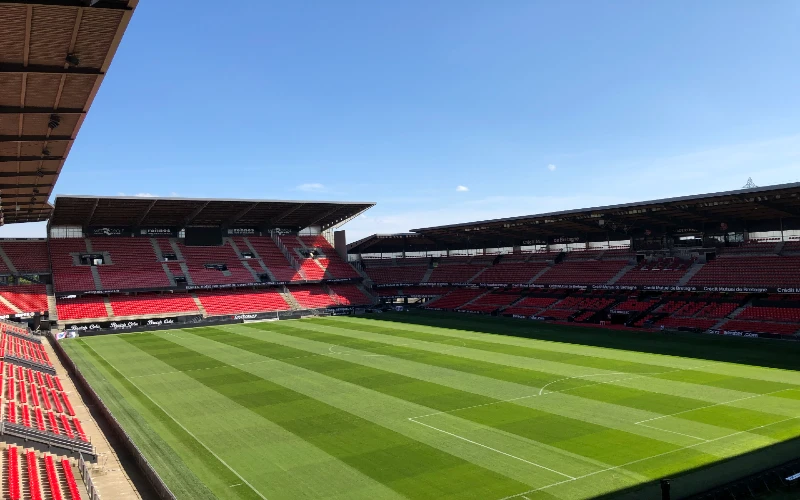 Le Roazhon Park De Jour En 2021