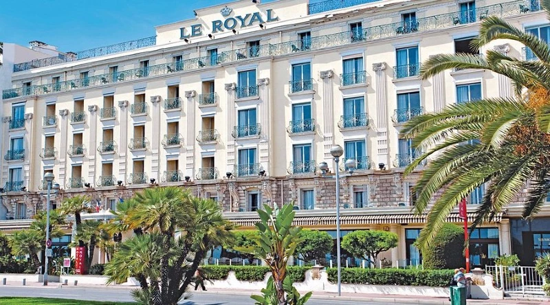 L Hotel Le Royal